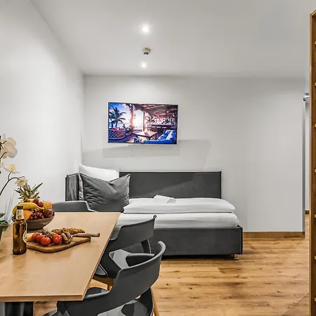 Creativ Wohnen Apartmenthaus アパート Forstinning
