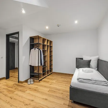 Creativ Wohnen Apartmenthaus アパート Forstinning